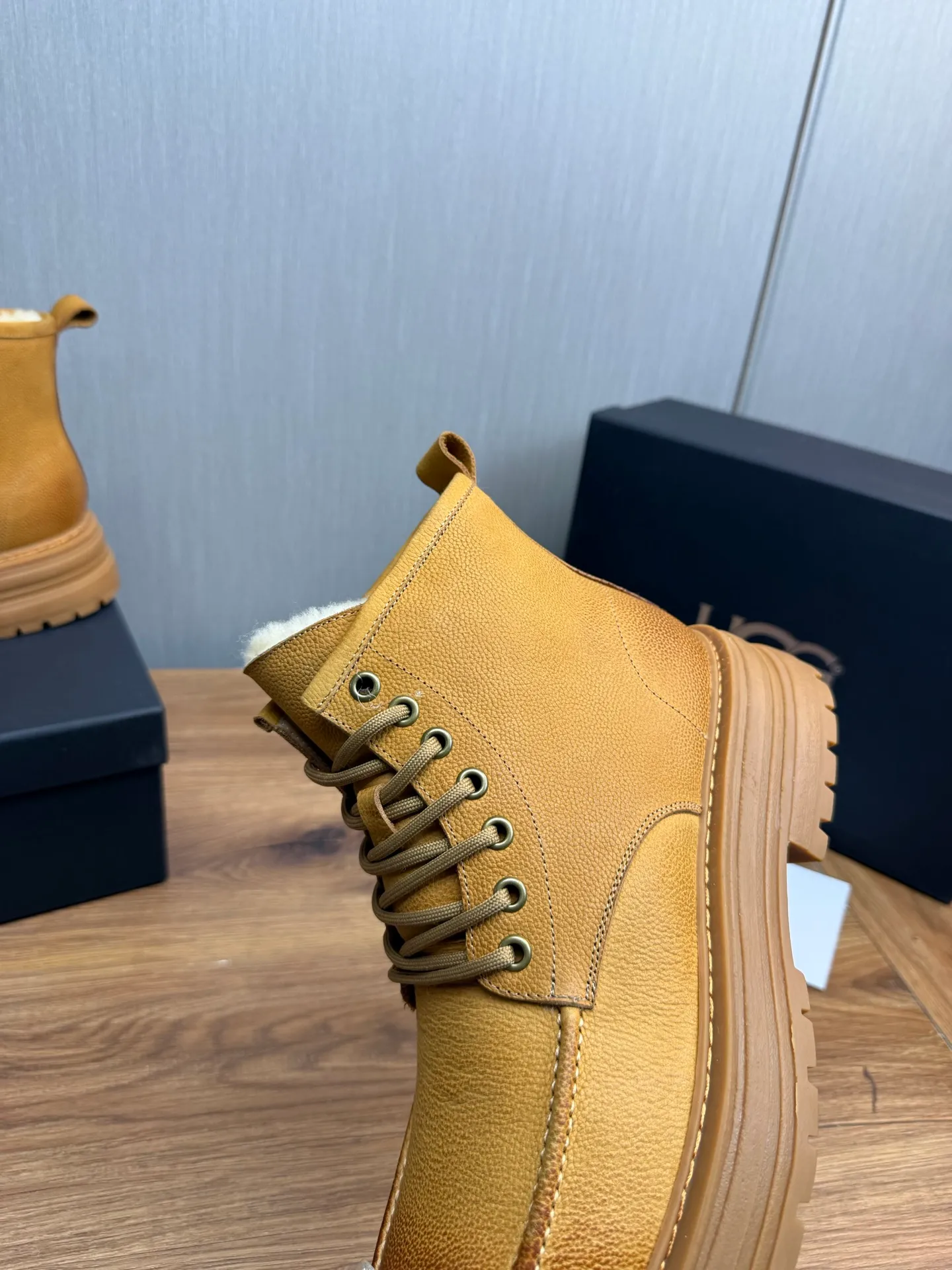 Factory price 680💰 [UGG] Men's hot winter warm boots🐑Simple and fashionable design, cowhide➕comfortable and warm wool lining. Soft and comfortable to wear, good warmth retention, and excellent foot feel. Regular size 38-45